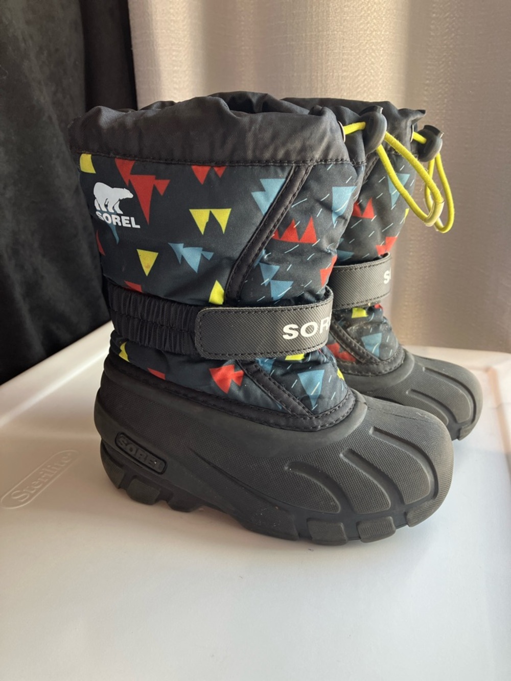 Sorel Youth Flurry™ Print Winter Insulated Snow Boots size 10 girls or boys